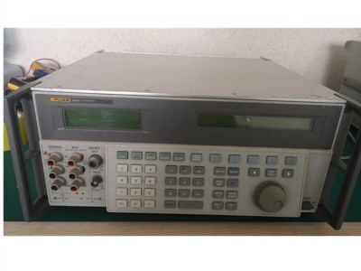 大量回收工廠儀器 福祿克FLUKE5520A多功能校準儀